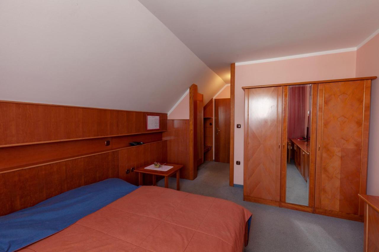 Hotel Gostisce Prosnik Ormoz Exterior foto