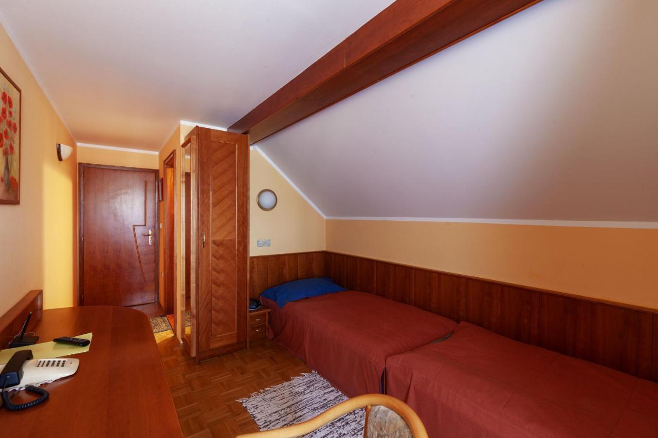 Hotel Gostisce Prosnik Ormoz Exterior foto