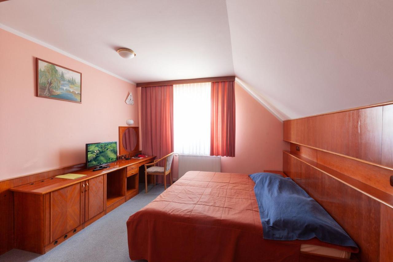 Hotel Gostisce Prosnik Ormoz Exterior foto